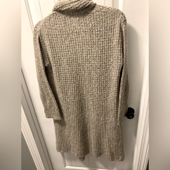 5/$25 Item BB Dakota Cozy Cardigan - Picture 5 of 5